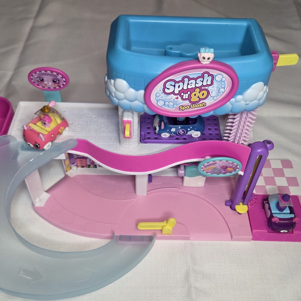 Shopkins Splash 'n' Go Spa Wash - W Color Changing Cutie Cars - Picture 3 of 6